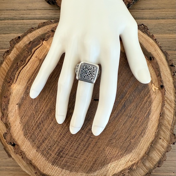 Indonesia Bali Square Scroll Sterling Silver Ring - Picture 6 of 8